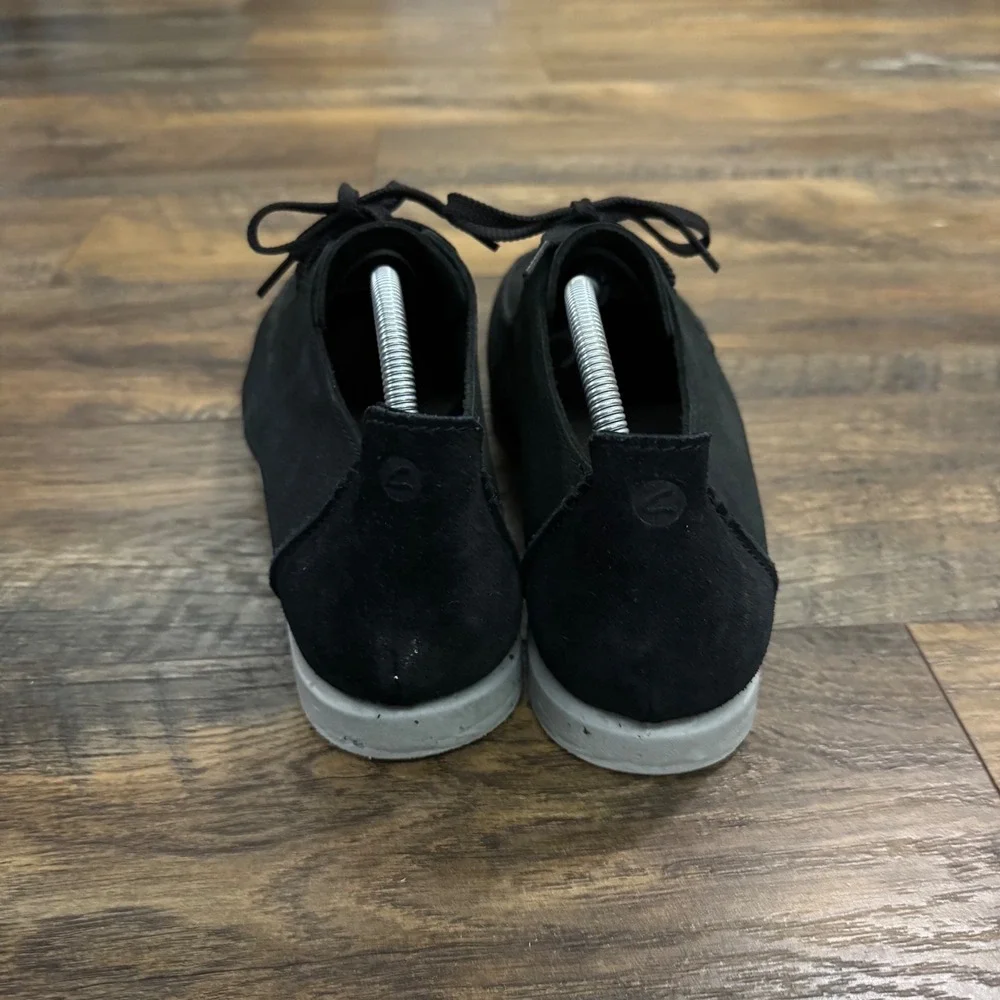 Clarks collection black